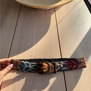 Pistil Floral Embroidered Belt